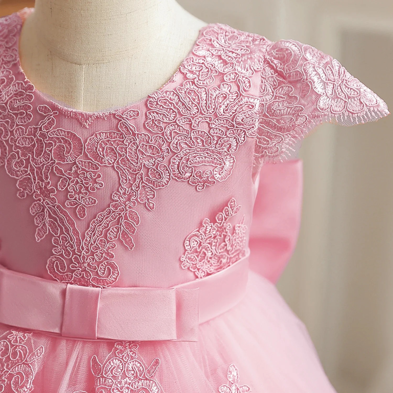 Robe Princesse Bébé Rose Motifs Floraux Robe Princesse Bébé Rose Motifs Floraux